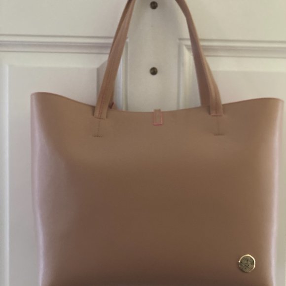 Vince Camuto Light Brown Leila Leather Tote/Pink Trim/Dust Bag/NEW/$228 RETAIL! - Picture 3 of 9